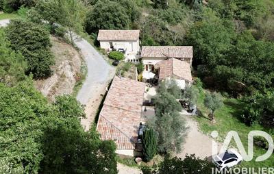 Maison - 168 m² - 6 pièces