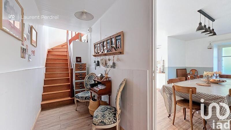 Maison - 251 m² - 10 pièces