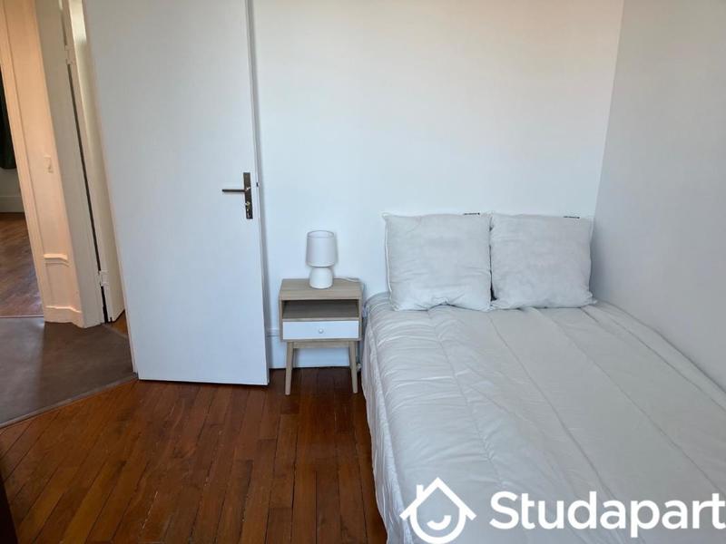 Chambre - 10 m² - 1 pièce