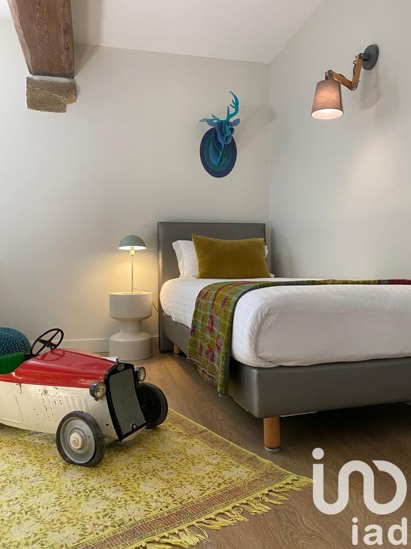 Maison - 855 m² - 22 pièces