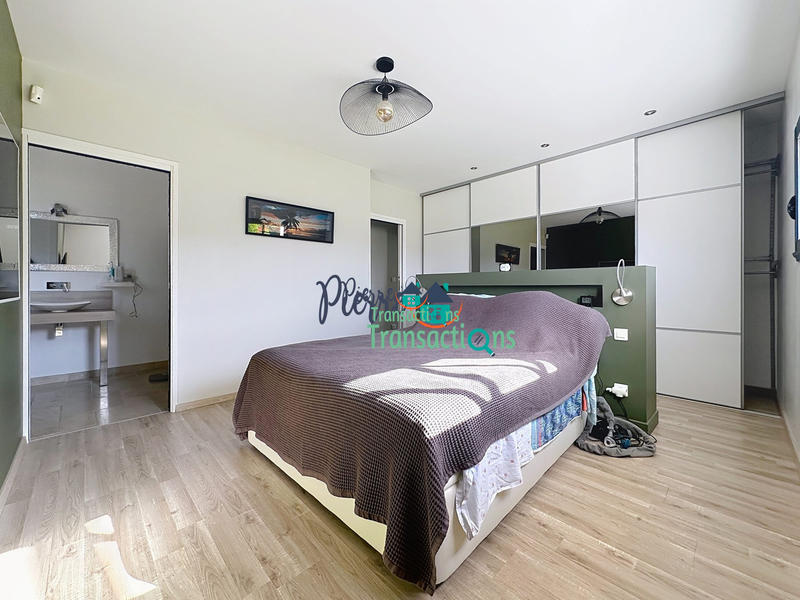 Maison contemporaine - 167 m² - 6 pièces