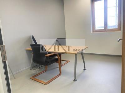 Bureau - 142 m²