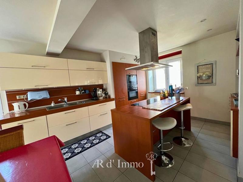 Maison bourgeoise - 165 m² - 8 pièces