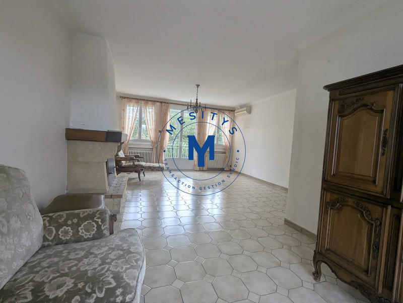 Maison - 104 m² - 5 pièces