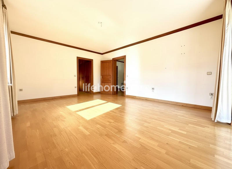 Maison - 157 m² - 4 pièces