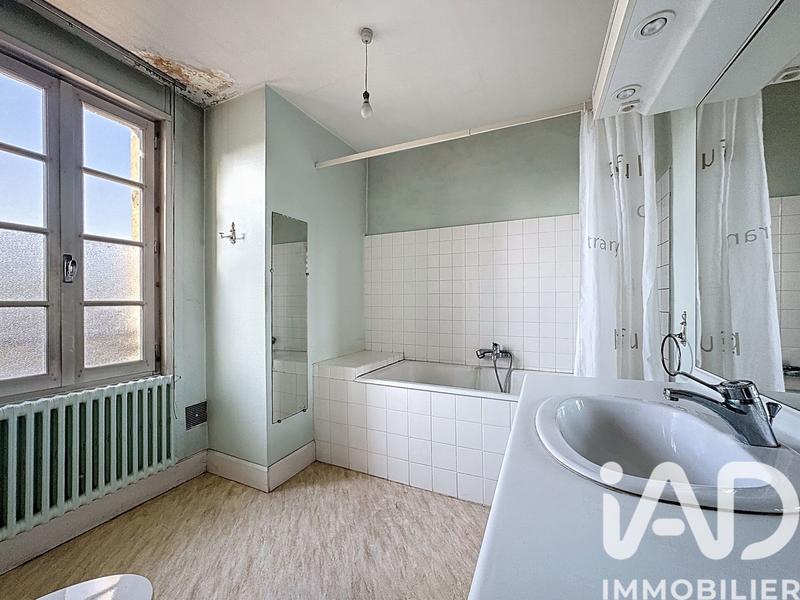 Maison - 227 m² - 8 pièces