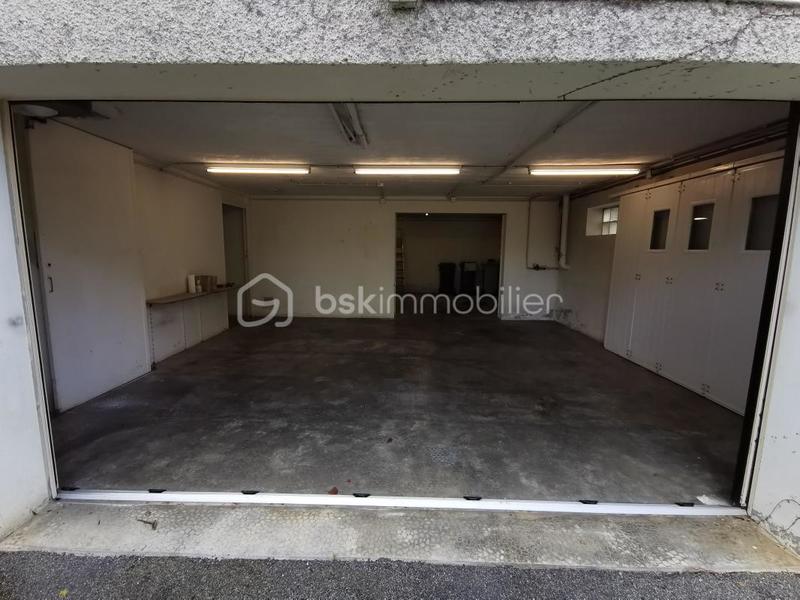 Maison traditionnelle - 162 m² - 5 pièces