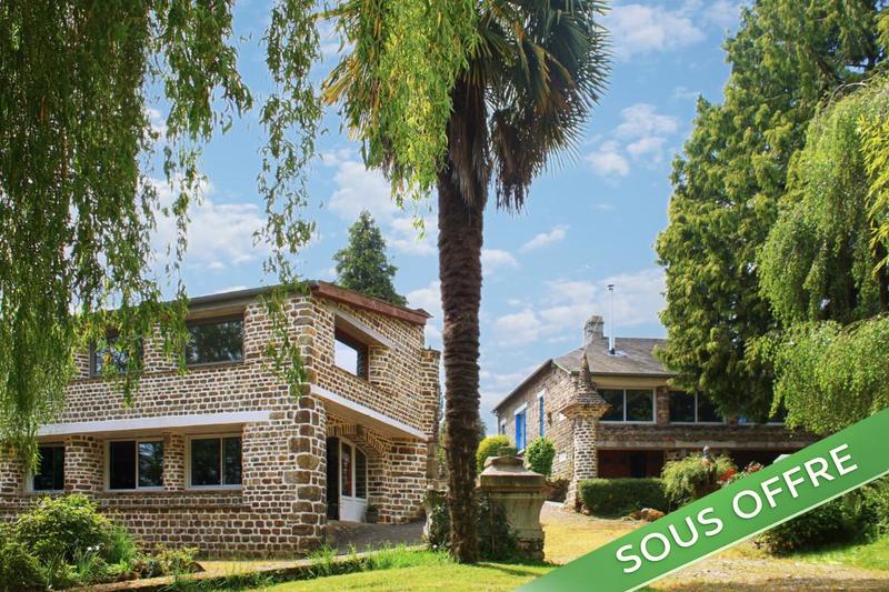 Propriété - 308 m² - 13 pièces