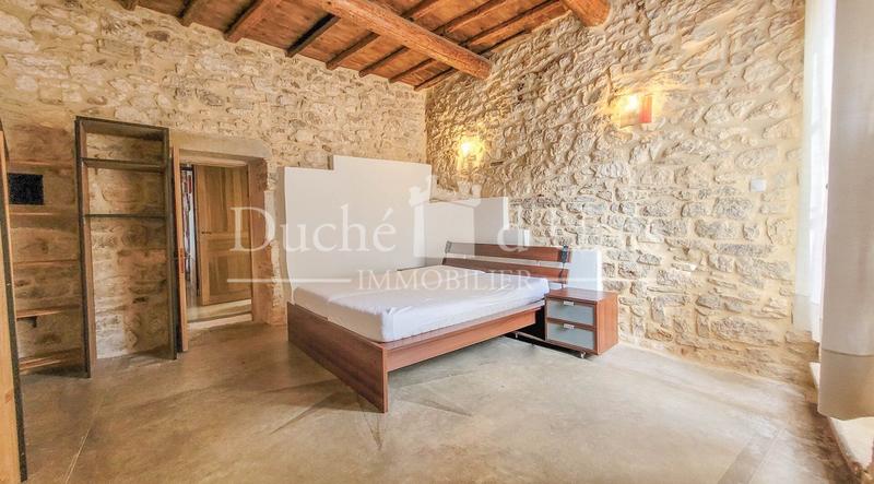 Maison - 200 m² - 10 pièces