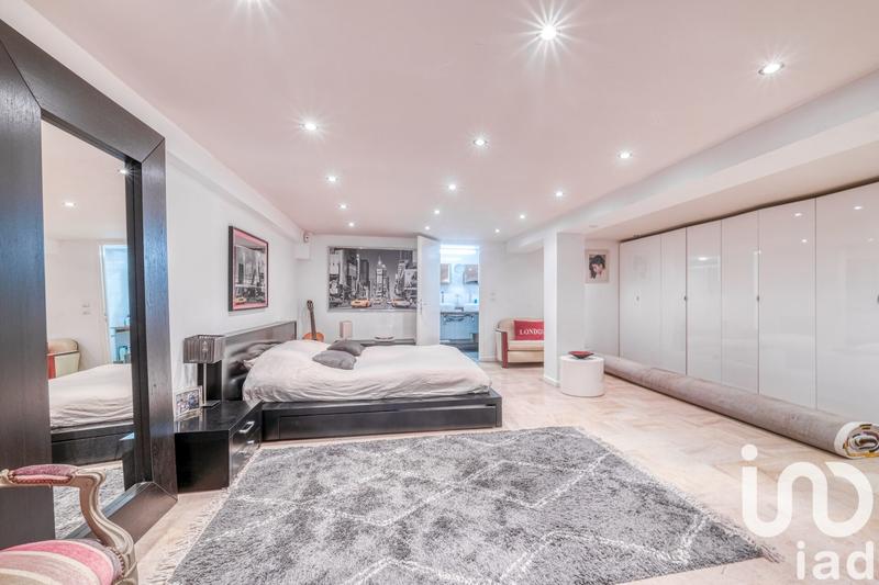 Maison - 431 m² - 9 pièces