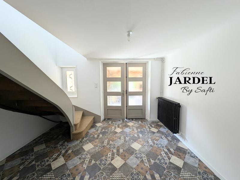 Maison - 200 m² - 8 pièces