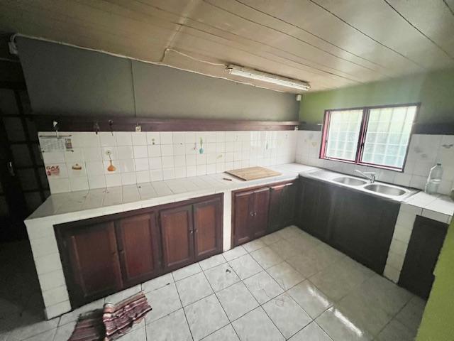 Maison - 137 m² - 5 pièces