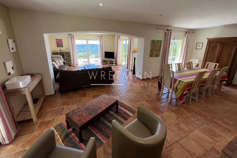 Villa - 210 m² - 7 pièces