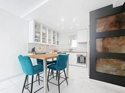 Appartement - 77 m² - 4 pièces