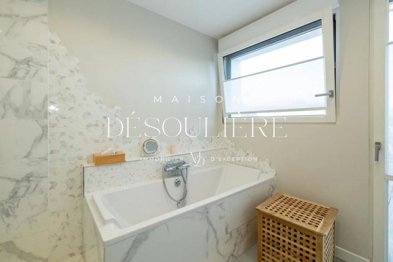 Villa - 220 m² - 7 pièces