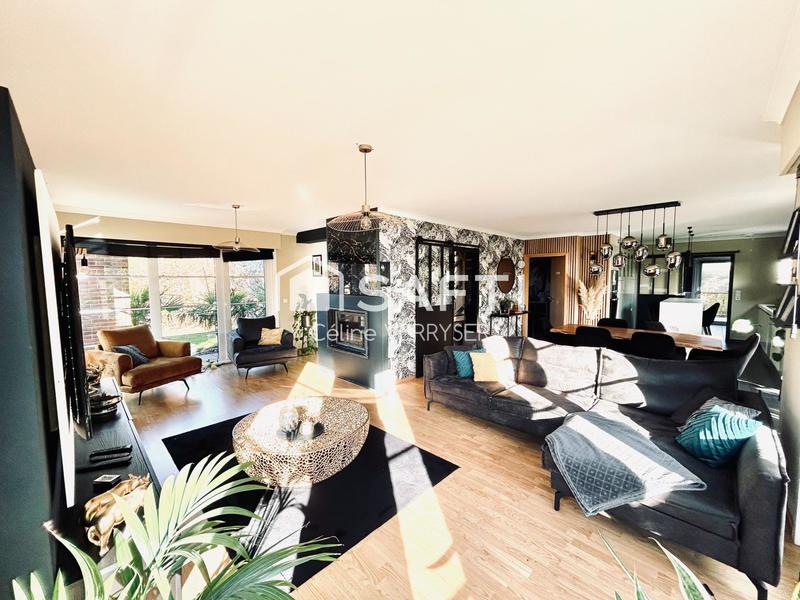 Maison - 166 m² - 9 pièces