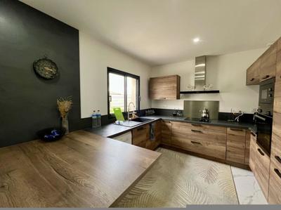 Maison - 140 m² - 6 pièces