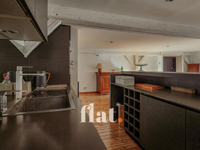 Loft - 130 m² - 5 pièces