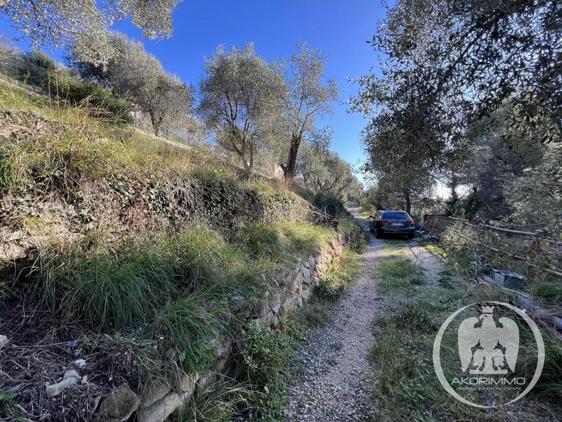 Terrain constructible - 1 518 m²