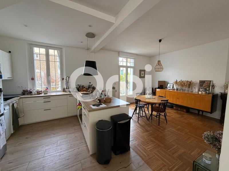 Maison - 121 m² - 5 pièces