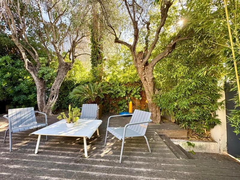 Maison d'architecte - 300 m² - 6 pièces