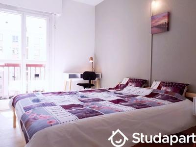 Chambre - 13 m² - 1 pièce