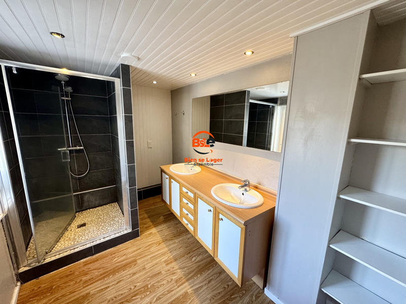 Maison - 96 m² - 3 pièces