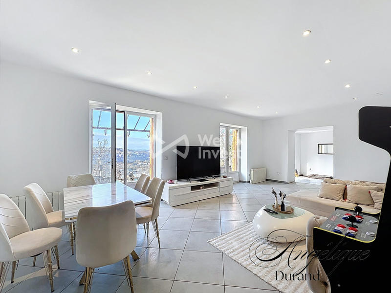 Maison - 140 m² - 5 pièces