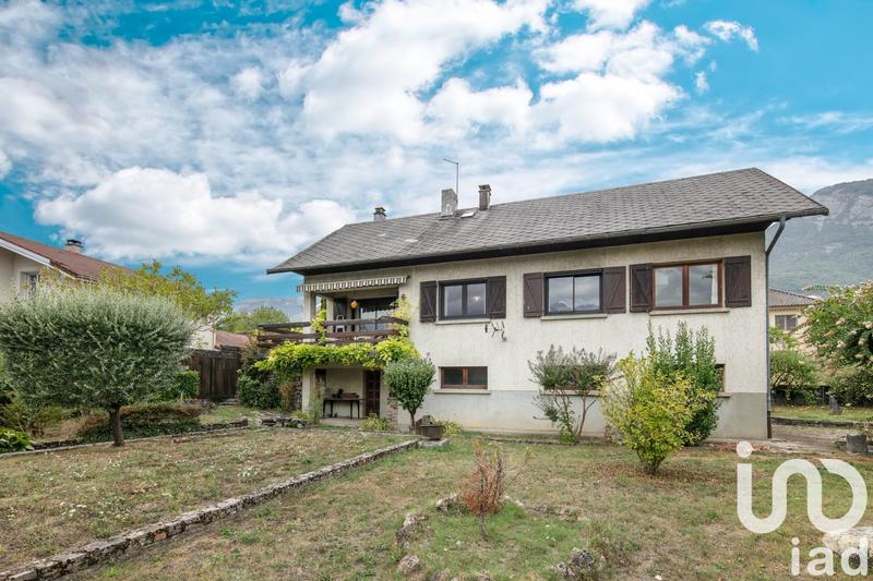 Maison - 99 m² - 4 pièces