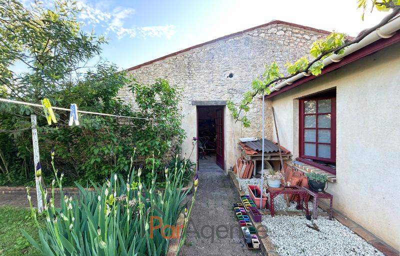 Maison - 247 m² - 9 pièces