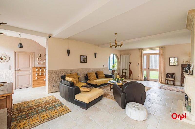 Maison - 320 m² - 6 pièces