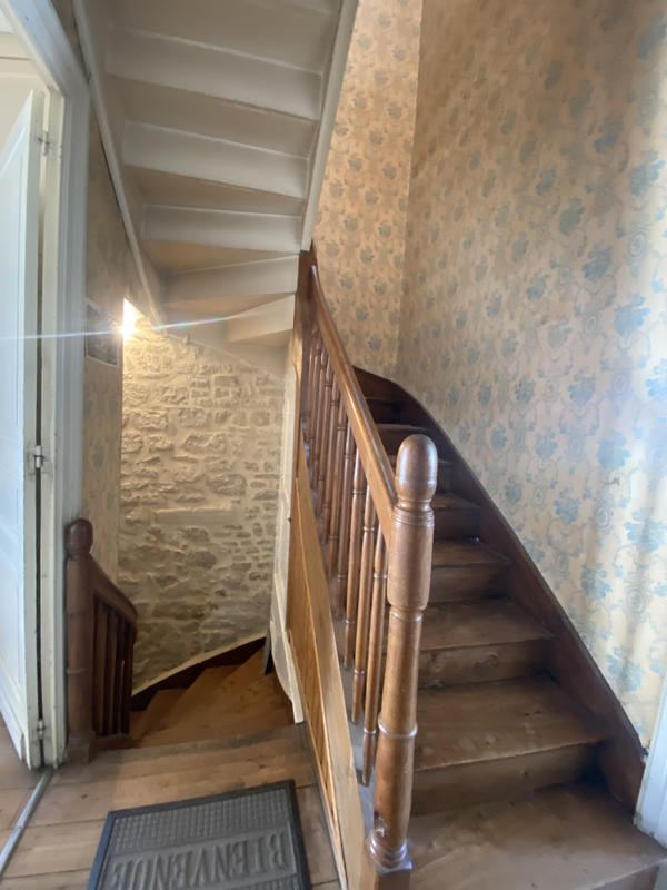 Maison - 232 m² - 8 pièces