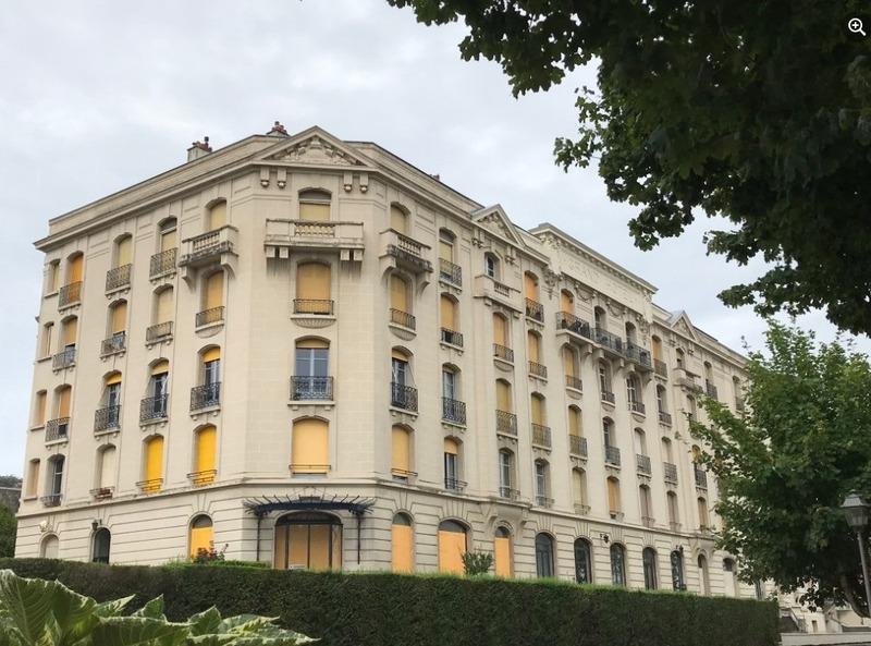 Appartement - 98 m² - 5 pièces