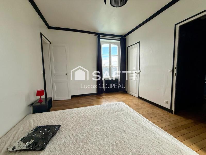 Maison - 239 m² - 10 pièces