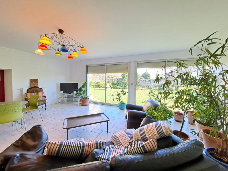 Maison - 221 m² - 9 pièces