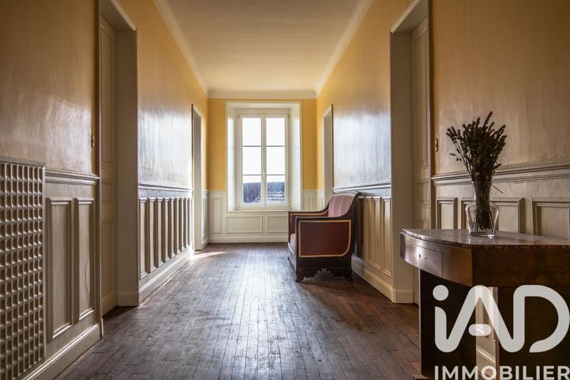 Maison - 247 m² - 8 pièces