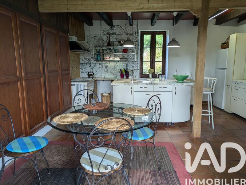 Maison - 217 m² - 6 pièces