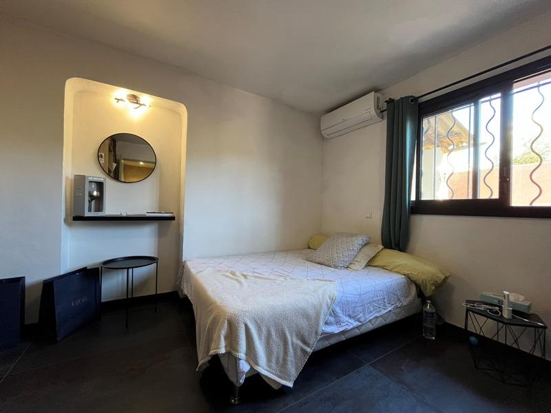 Maison - 215 m² - 6 pièces