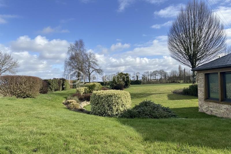 Propriété - 310 m² - 10 pièces