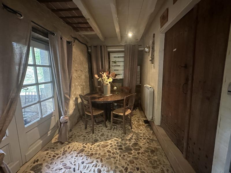 Maison - 216 m² - 5 pièces