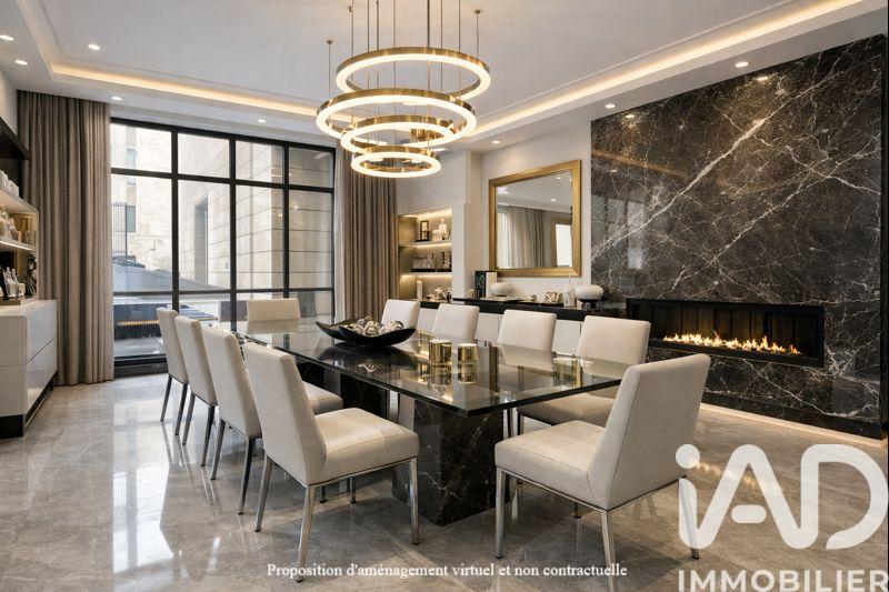 Appartement - 240 m² - 8 pièces