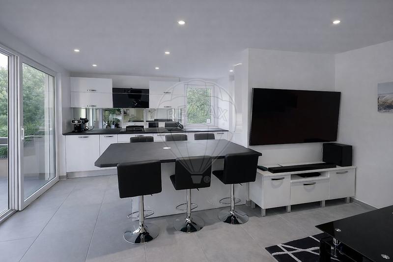 Appartement - 80 m² - 4 pièces