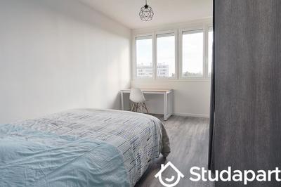 Chambre - 11 m² - 1 pièce