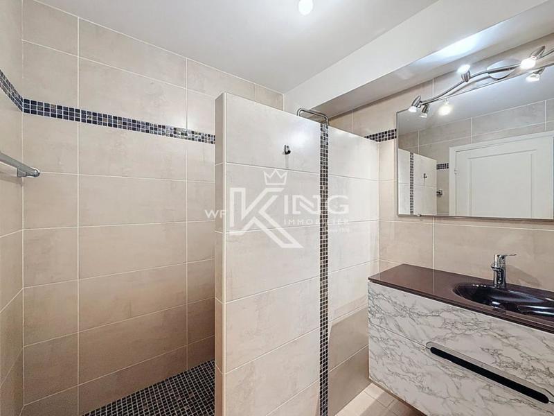 Appartement - 94 m² - 4 pièces