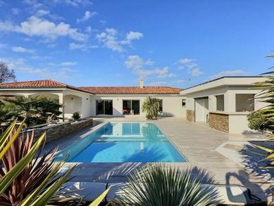 Maison - 177 m² - 5 pièces