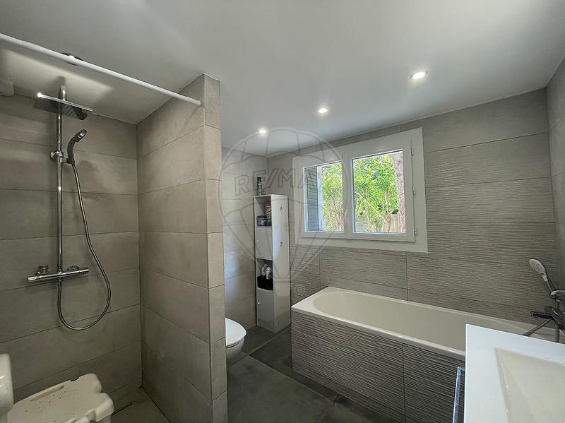 Maison - 148 m² - 7 pièces