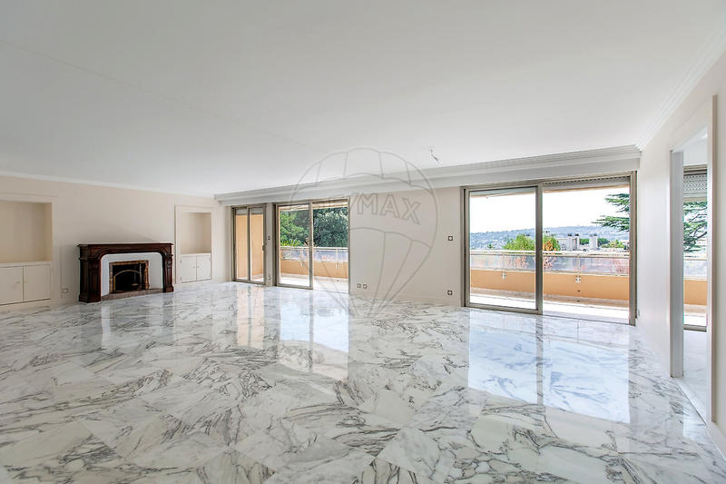 Appartement - 153 m² - 4 pièces