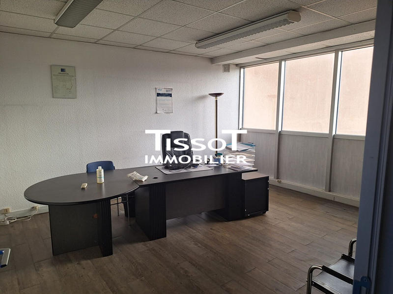 Bureau - 105 m² - 4 pièces