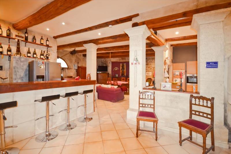 Maison - 224 m² - 6 pièces