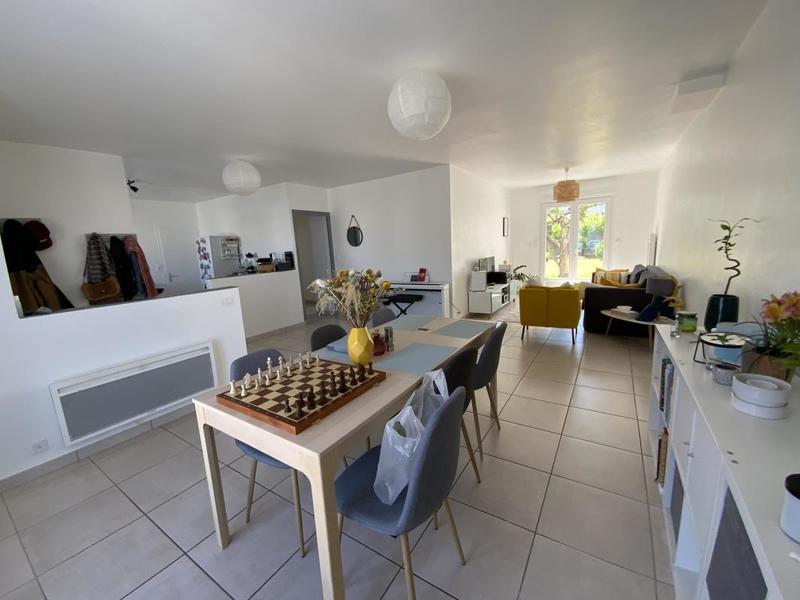 Maison - 93 m² - 5 pièces